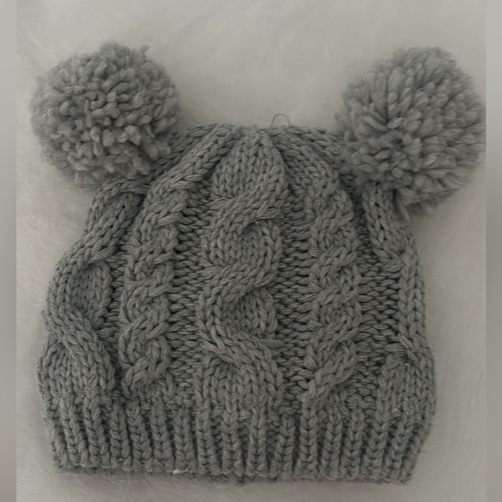 Baby girls beanie 12-24 months used once in great condition